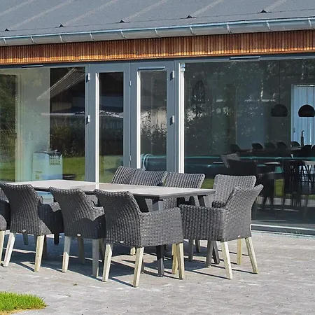 بيت للعطل 9 Person In *